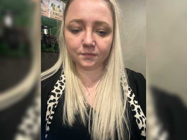 KiraMalina live cam on BongaCams