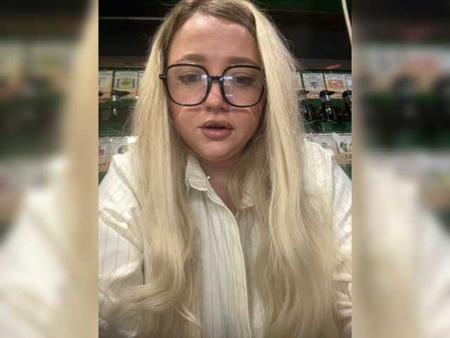 KiraMalina live cam on BongaCams