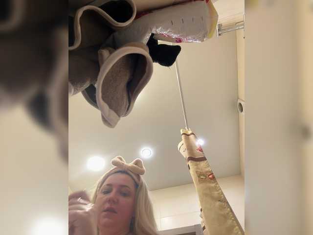 KiraMalina live cam preview