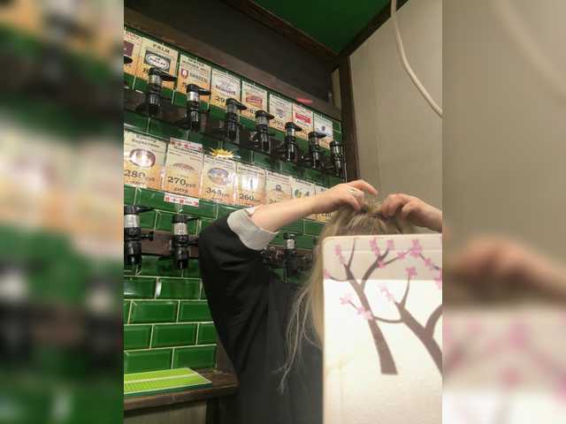 KiraMalina live cam on BongaCams