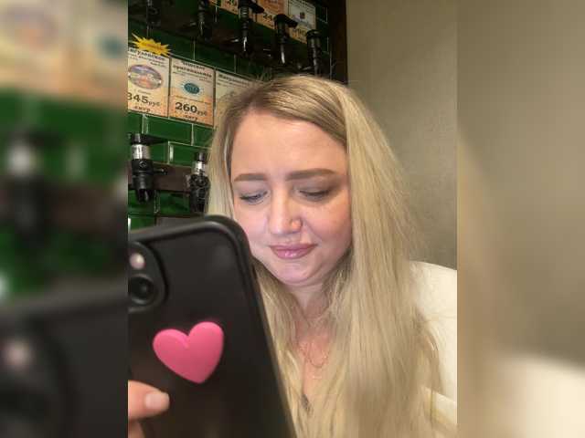 KiraMalina live cam on BongaCams