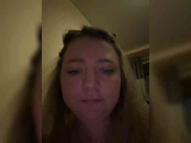 KiraMalina webcam