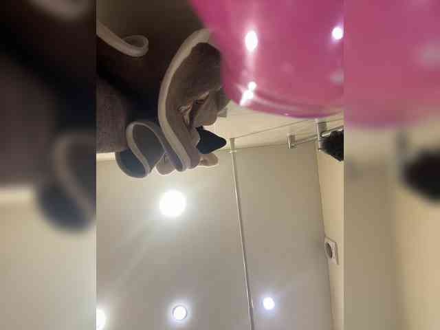 KiraMalina webcam