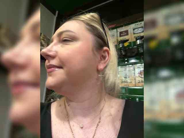 KiraMalina webcam