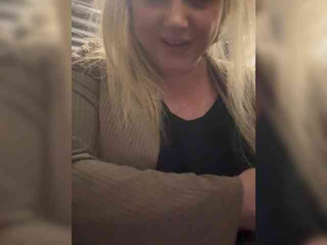 KiraMalina webcam
