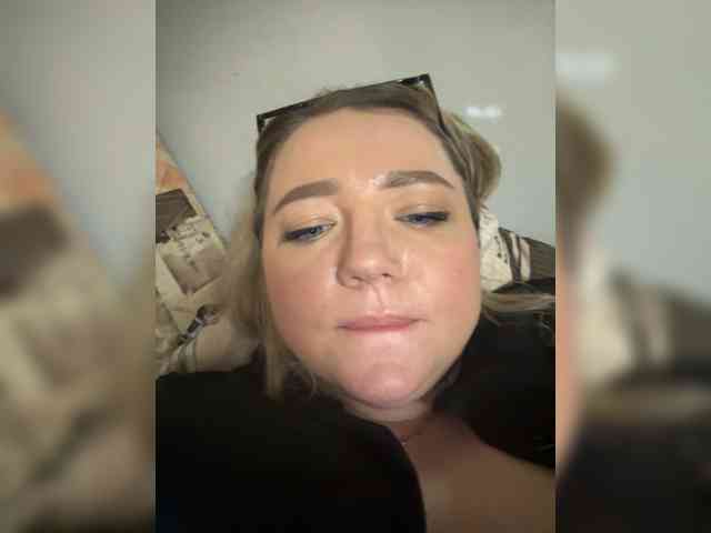 KiraMalina webcam