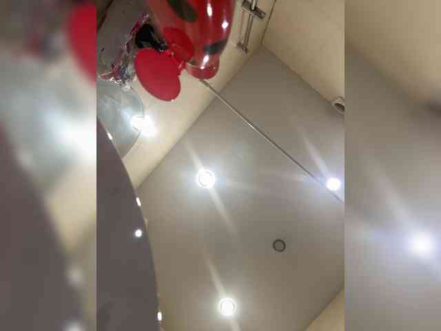 KiraMalina webcam