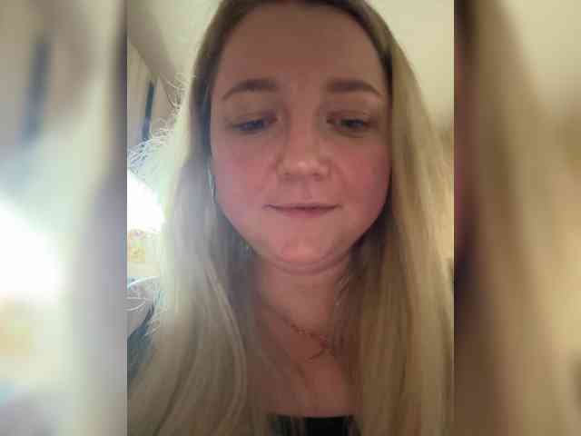 KiraMalina webcam