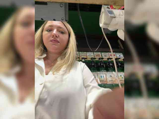 KiraMalina webcam