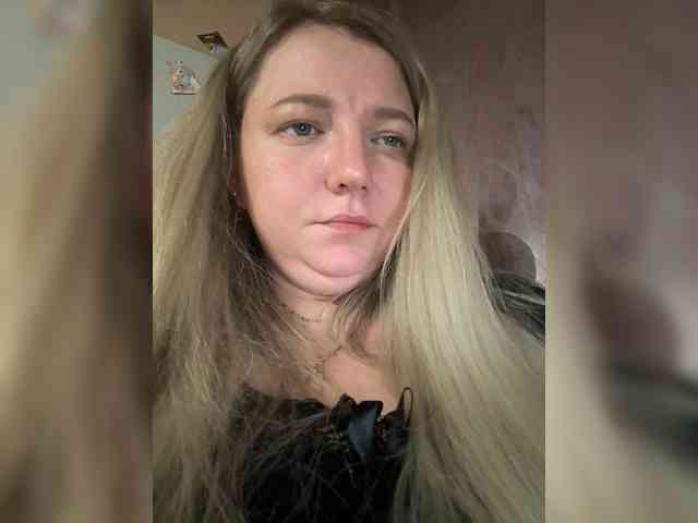 KiraMalina webcam