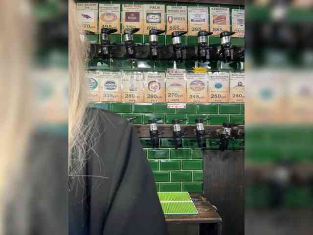 KiraMalina webcam
