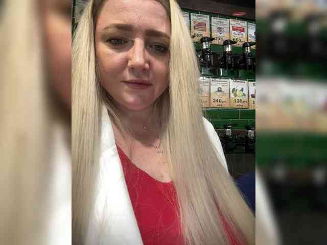 KiraMalina webcam