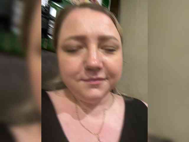 KiraMalina webcam