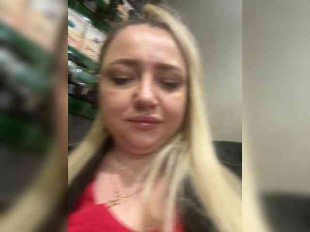 KiraMalina webcam