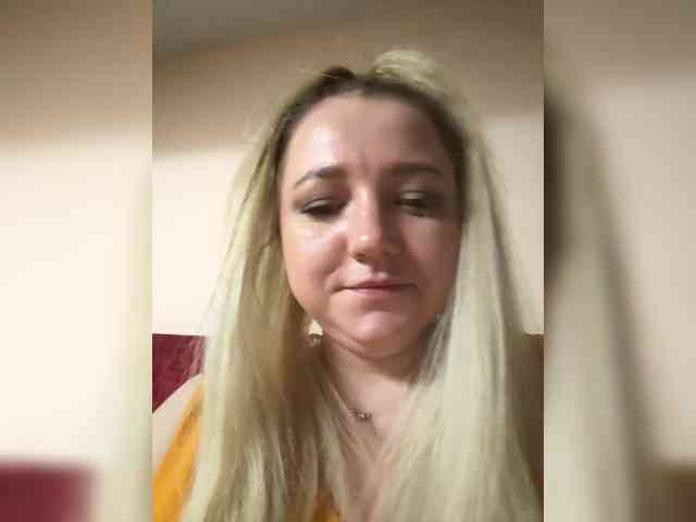 KiraMalina webcam