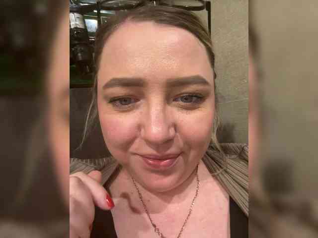 KiraMalina webcam