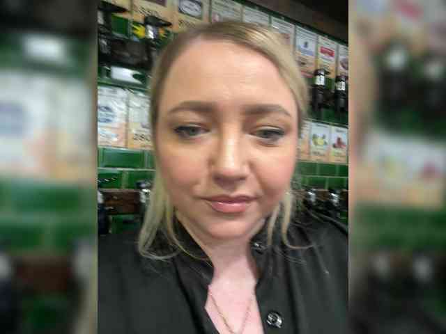 KiraMalina webcam