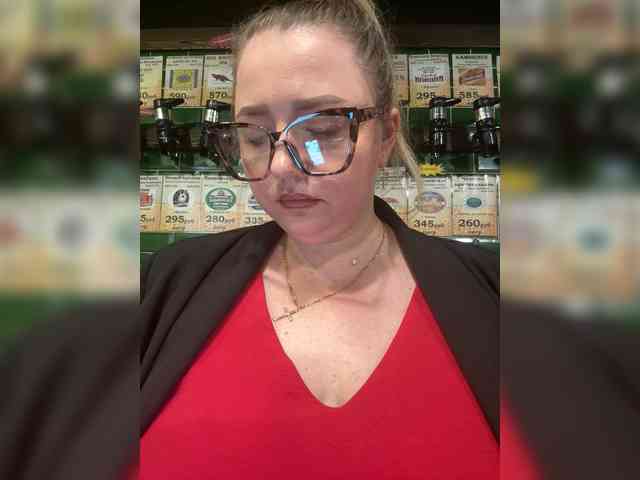 KiraMalina webcam
