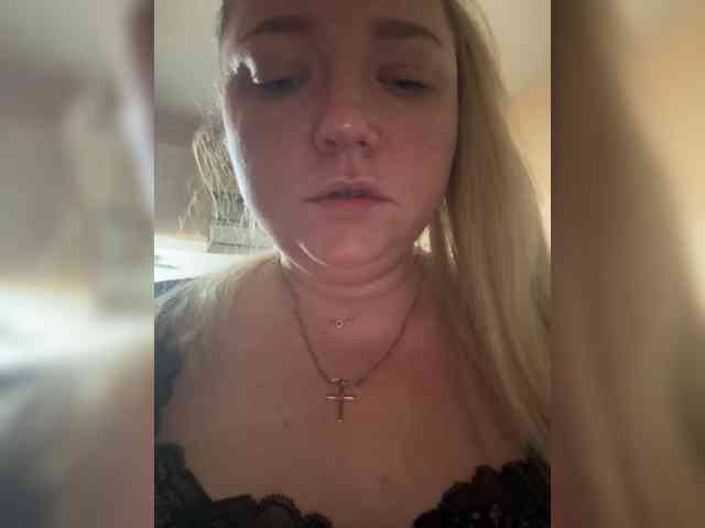 KiraMalina webcam