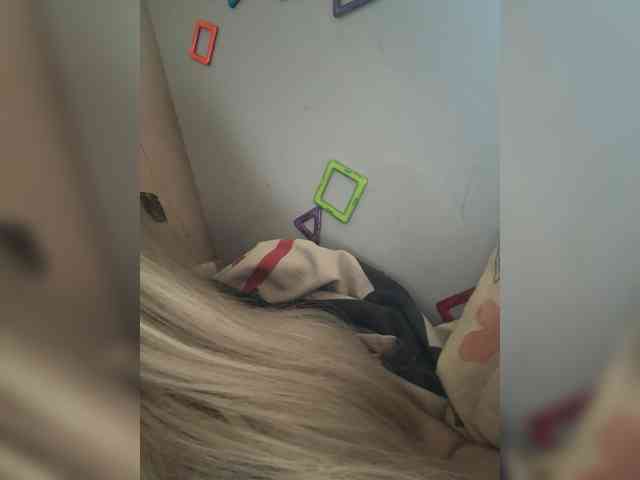 KiraMalina webcam