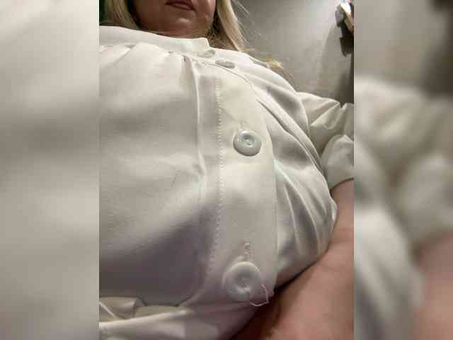KiraMalina webcam