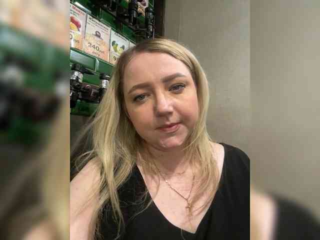 KiraMalina webcam