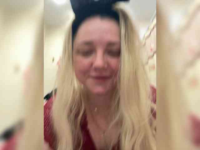 KiraMalina webcam