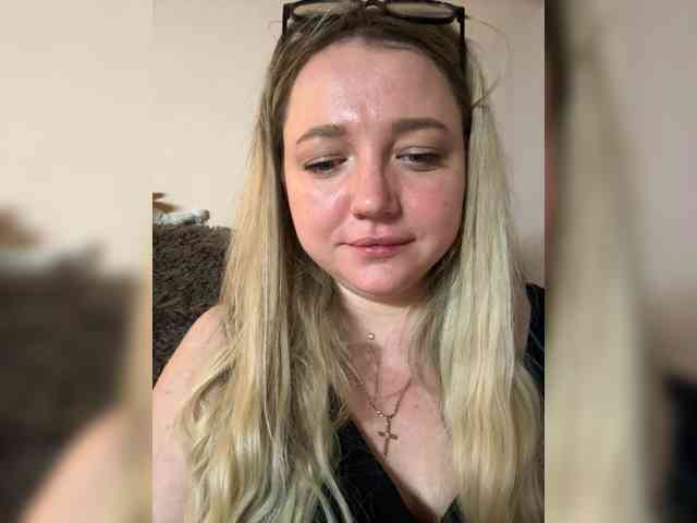 KiraMalina's webcam live show