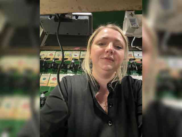 KiraMalina webcam