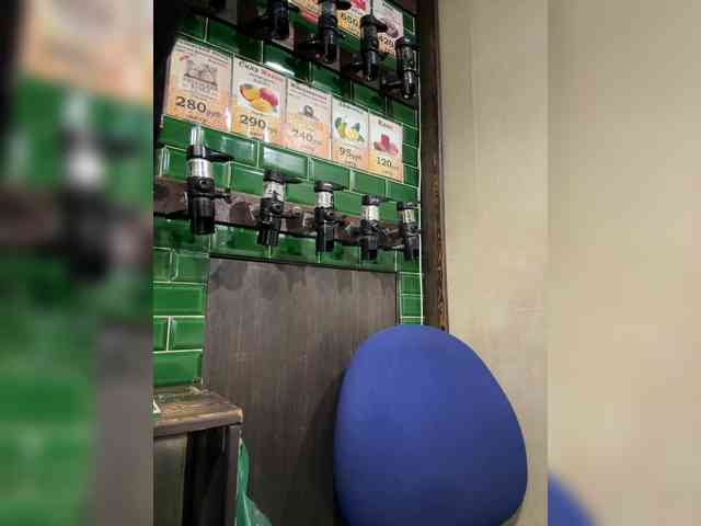 KiraMalina webcam