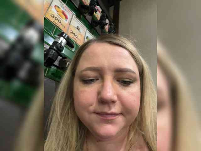 KiraMalina webcam