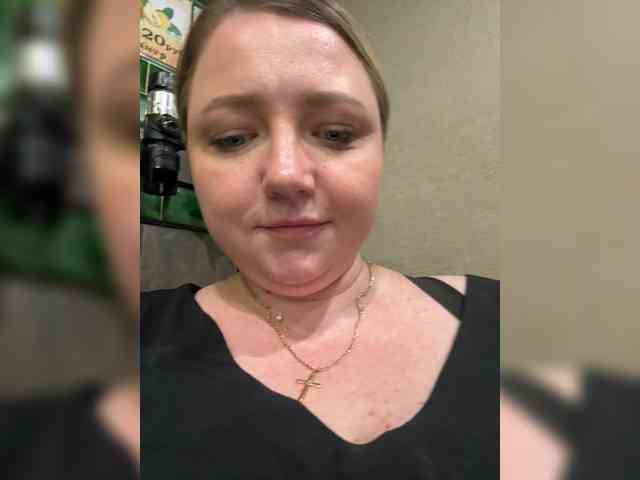 KiraMalina webcam