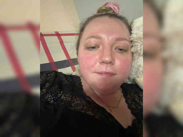 KiraMalina webcam