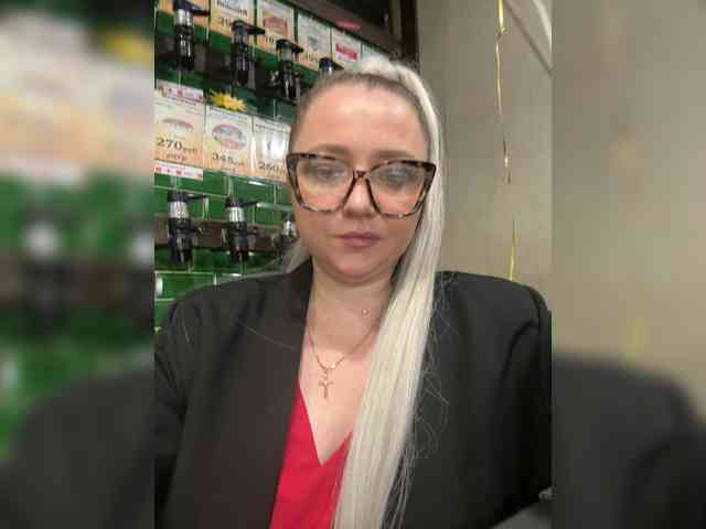 KiraMalina webcam