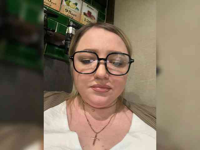 KiraMalina webcam