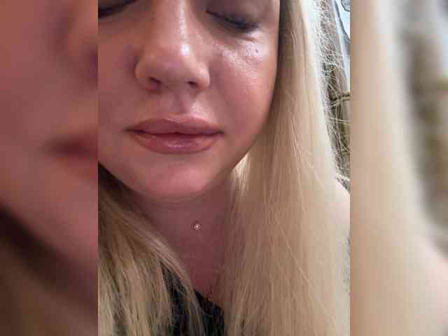 KiraMalina webcam