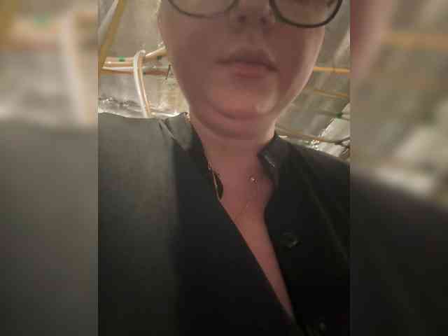KiraMalina webcam