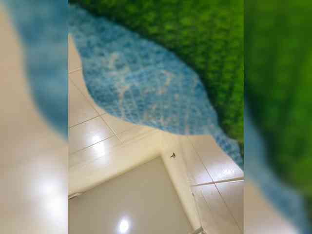 KiraMalina webcam