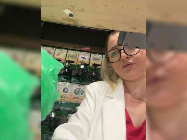 KiraMalina webcam