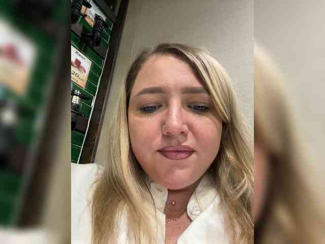 KiraMalina webcam