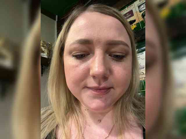 KiraMalina webcam