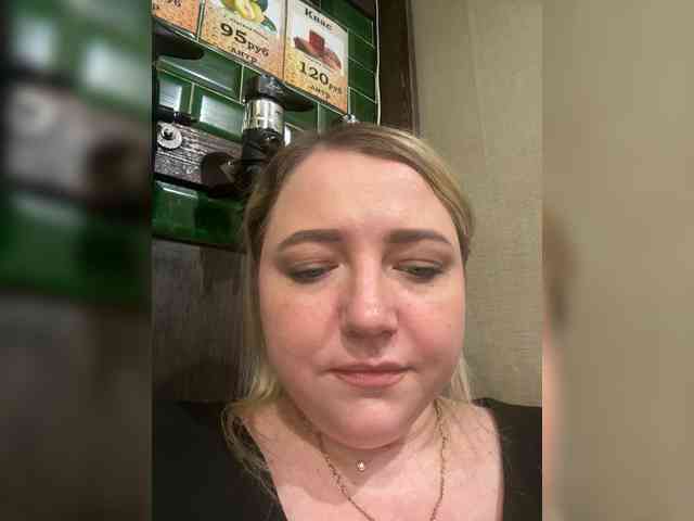 KiraMalina webcam