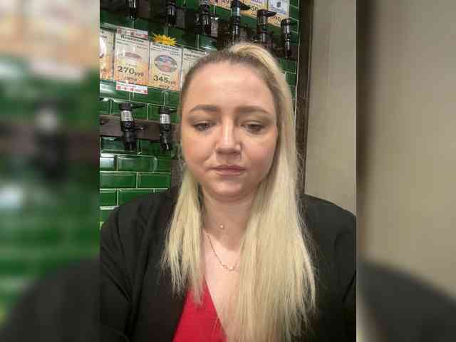 KiraMalina webcam
