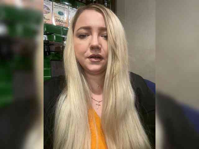 KiraMalina webcam