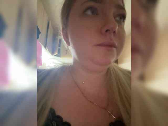 KiraMalina webcam