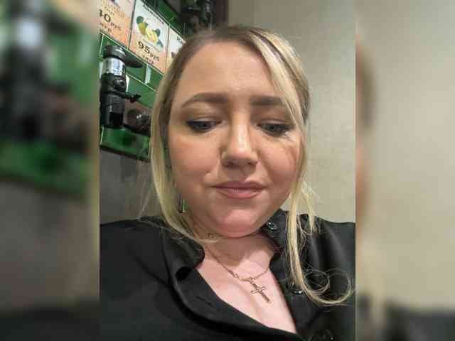 KiraMalina webcam