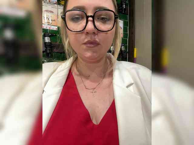 KiraMalina webcam