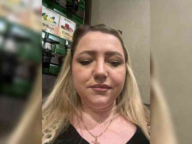 KiraMalina webcam