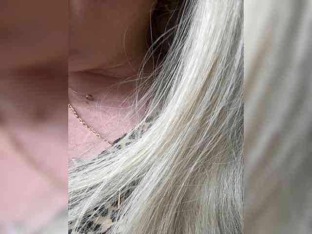 KiraMalina webcam