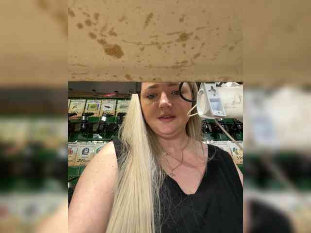 KiraMalina webcam